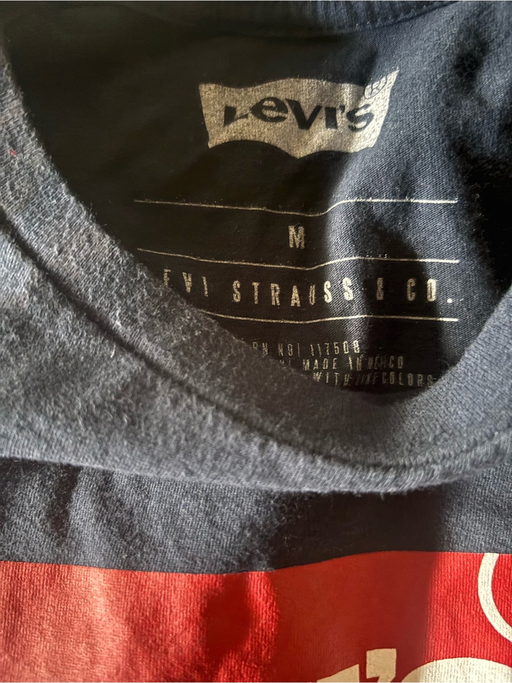 2-Piece Levi’s Tee Bundle – Size M - Picture 4 of 5